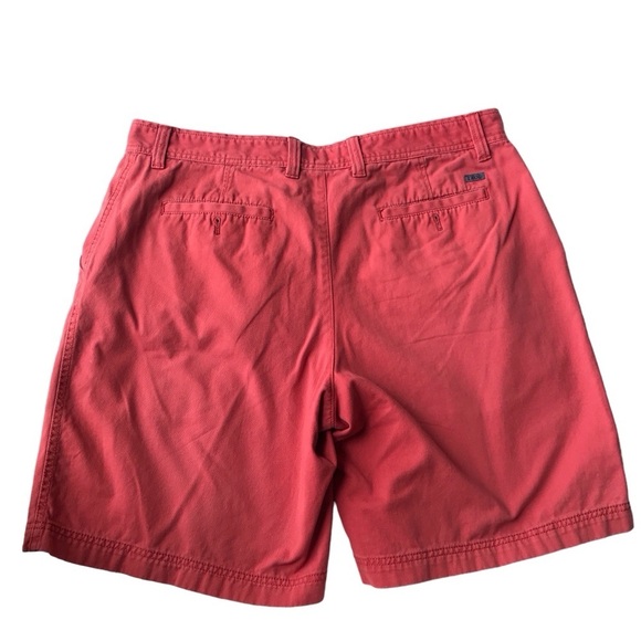 IZOD size 38 100% cotton men’s shorts in a Rusty red color - Picture 2 of 5